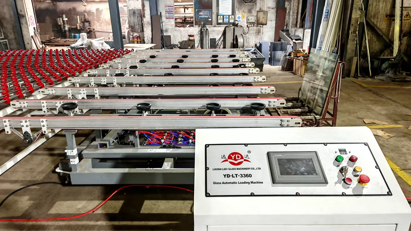 Automatic_glass_loading_machine